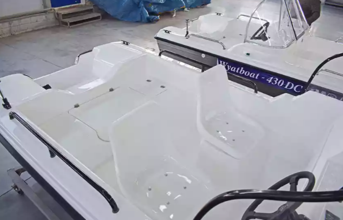 Комбинированный катер Wyatboat-430 M в Калуге