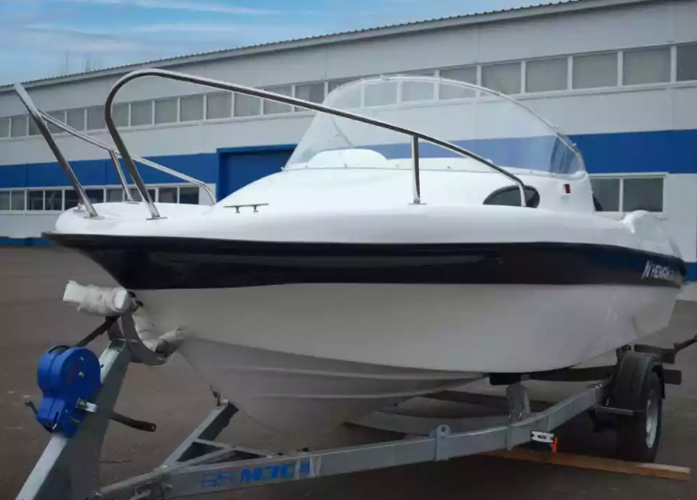Стеклопластиковый катер Neman-530 с каютой в Калуге