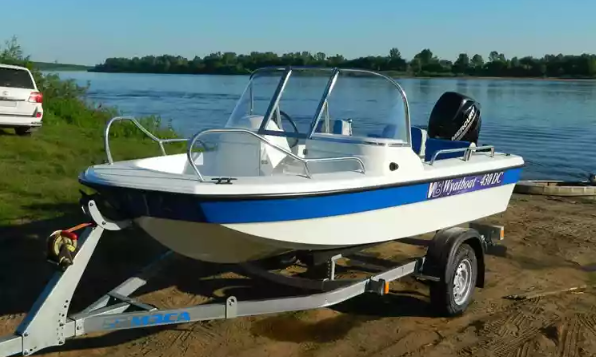 Стеклопластиковый катер Wyatboat-430 DC (тримаран) в Калуге