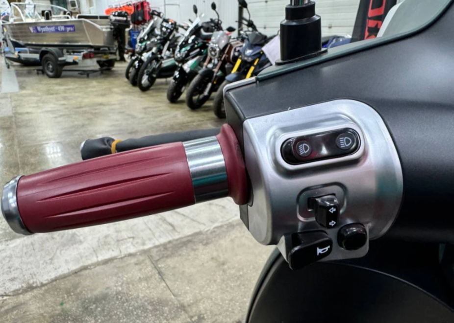 Скутер PROMAX Miami 240 (49) в Калуге