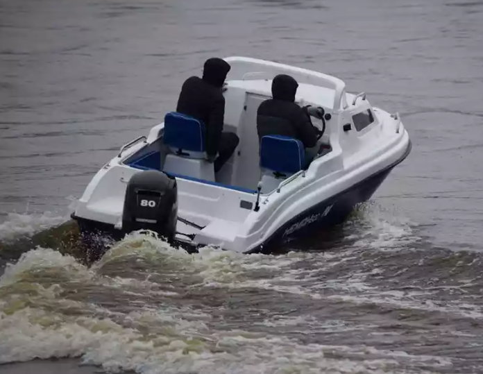 Комбинированный катер Neman-500 с каютой в Калуге