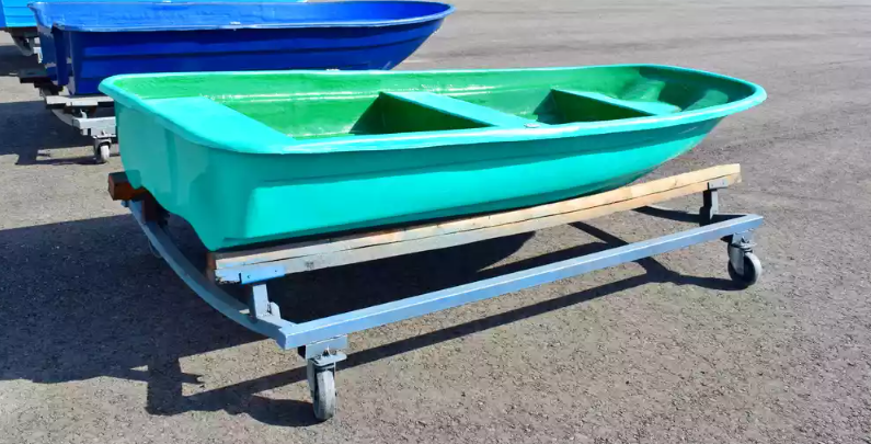 Стеклопластиковая лодка Старт (тримаран) в Калуге
