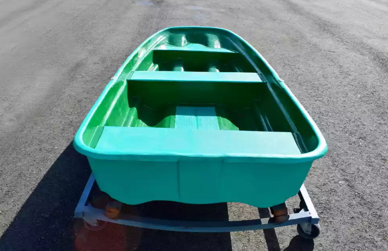 Стеклопластиковая лодка Старт (тримаран) в Калуге