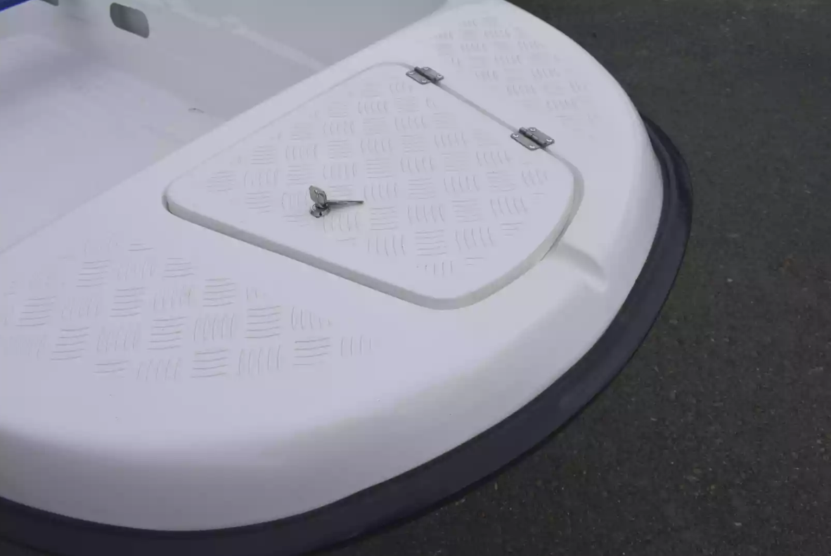 Стеклопластиковая лодка Пингвин New (тримаран) в Калуге