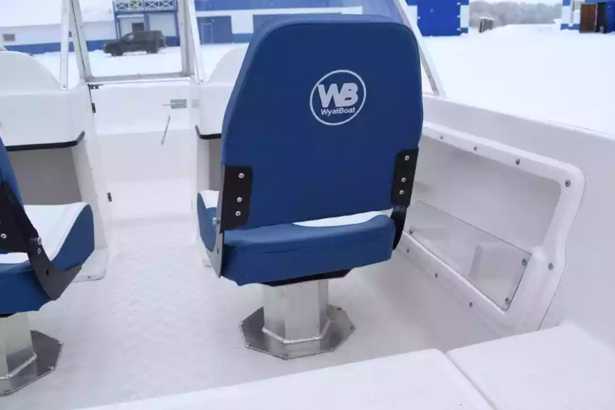 Стеклопластиковый катер Wyatboat-430DCМ (килевая) в Калуге