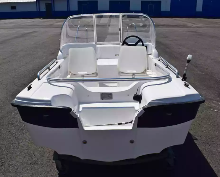 Стеклопластиковый катер Wyatboat-430 DC (тримаран) в Калуге