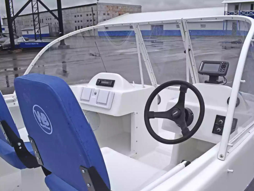 Стеклопластиковый катер Wyatboat-430DCМ (килевая) в Калуге