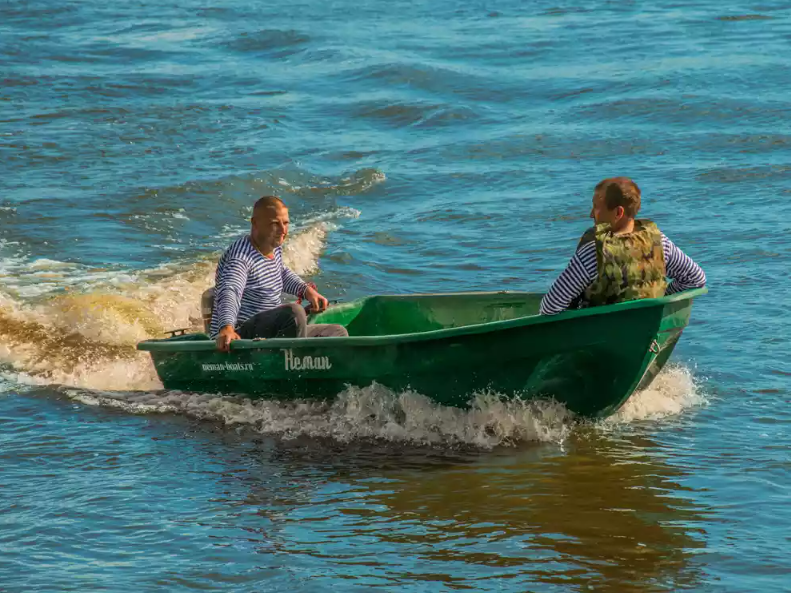 Стеклопластиковая лодка Neman-340 (тримаран) в Калуге