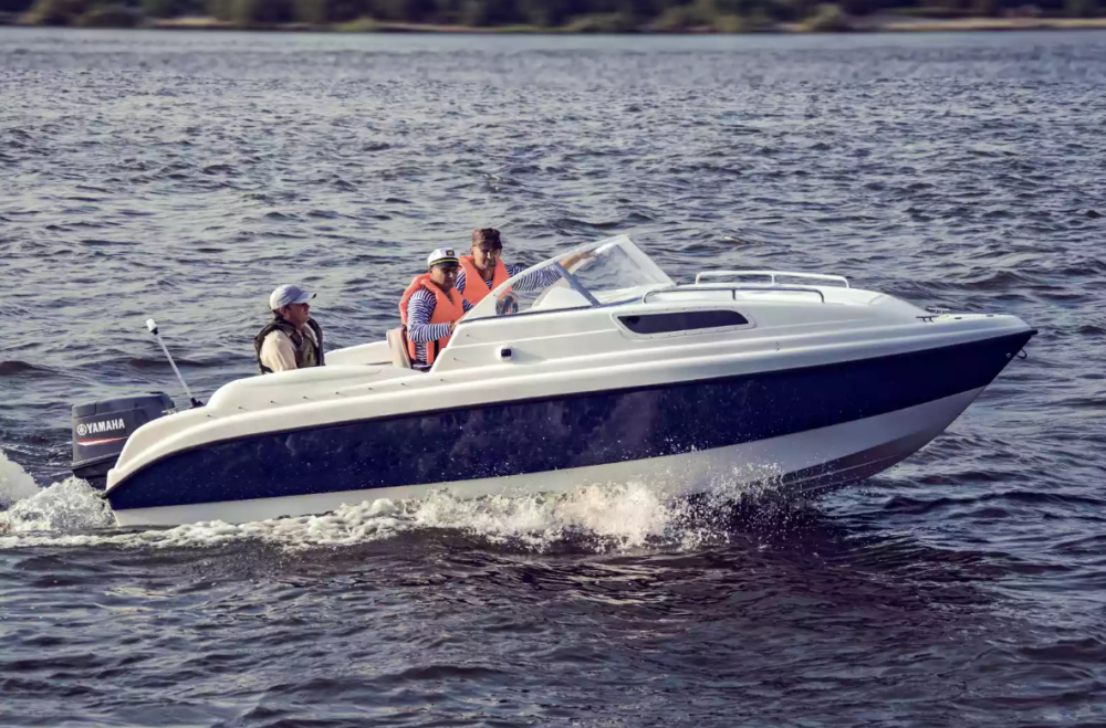 Стеклопластиковый катер Neman-550 с каютой в Калуге