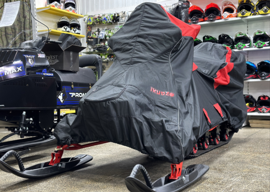 Чехол транспорт. снегохода IKUDZO HUNTER черно-красный Оксфорд ПРЕМИУМ качества с лого IKUDZO в Калуге