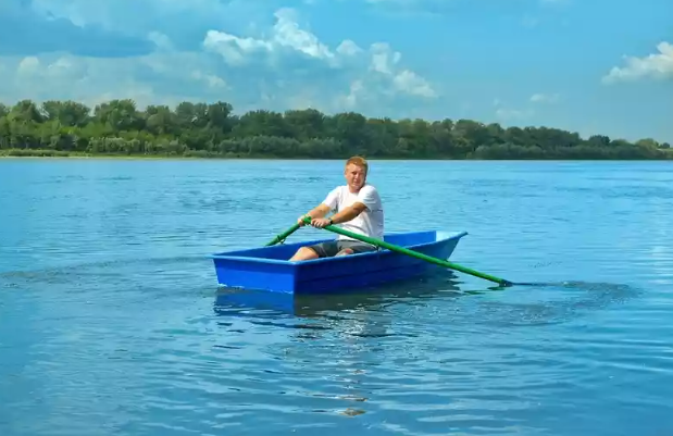 Стеклопластиковая лодка Малютка в Калуге