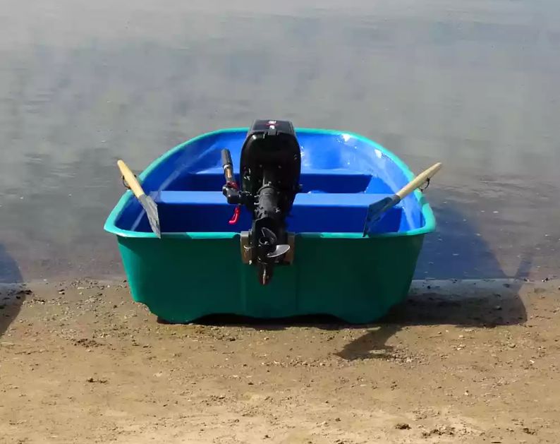 Стеклопластиковая лодка Старт (тримаран) в Калуге