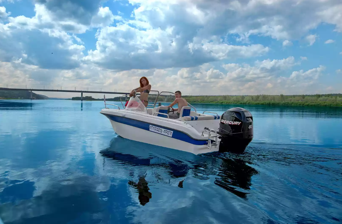 Стеклопластиковый катер Neman-530 Open в Калуге