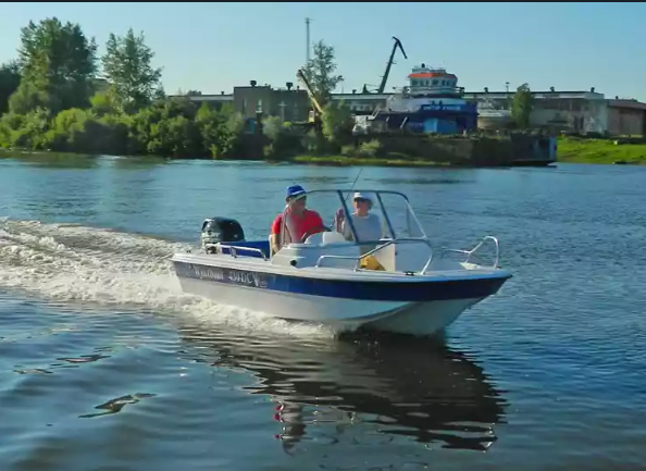 Стеклопластиковый катер Wyatboat-430 DC (тримаран) в Калуге