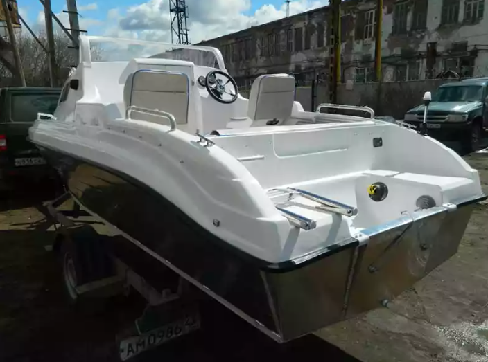 Комбинированный катер Neman-500 с каютой в Калуге