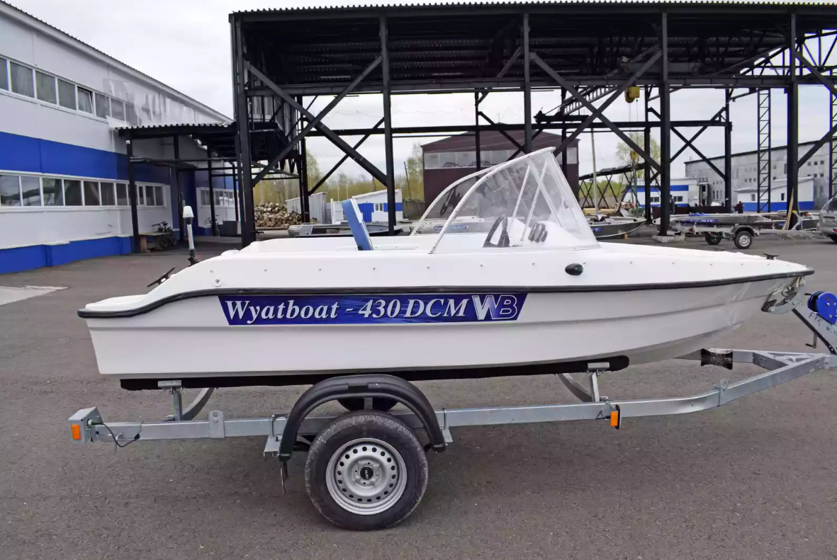 Стеклопластиковый катер Wyatboat-430DCМ (килевая) в Калуге