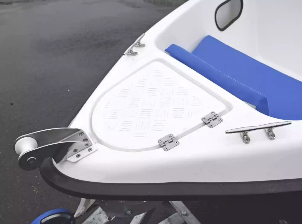 Стеклопластиковый катер Wyatboat-430DCМ (килевая) в Калуге