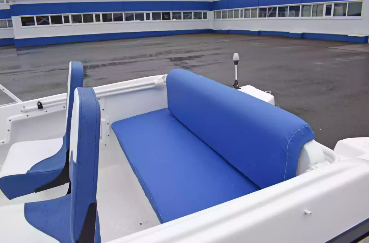 Стеклопластиковый катер Wyatboat-430DCМ (килевая) в Калуге