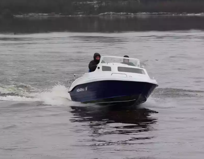 Комбинированный катер Neman-500 с каютой в Калуге