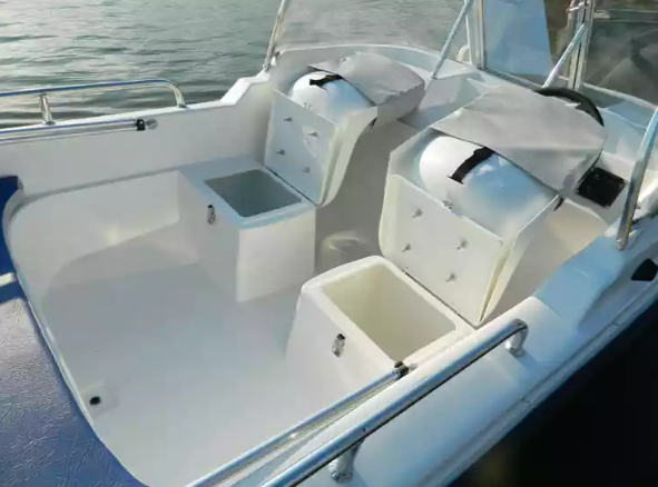 Стеклопластиковый катер Wyatboat-430 M (тримаран) в Калуге