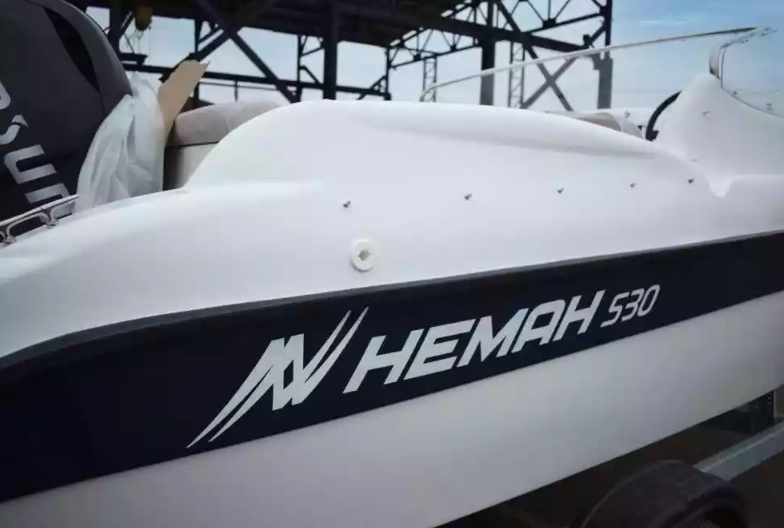 Стеклопластиковый катер Neman-530 с каютой в Калуге