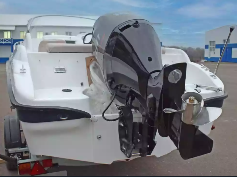 Стеклопластиковый катер Neman-530 с каютой в Калуге