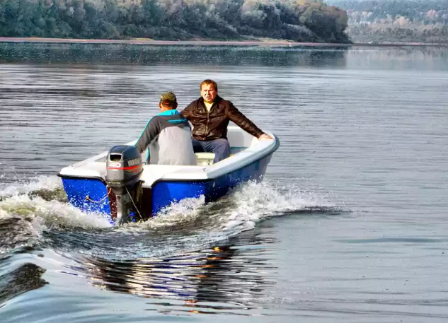 Стеклопластиковая лодка Wyatboat 430 тримаран в Калуге