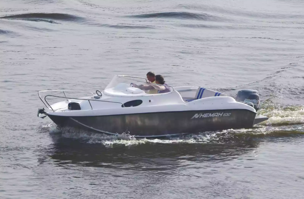 Комбинированный катер Neman-530 с каютой в Калуге