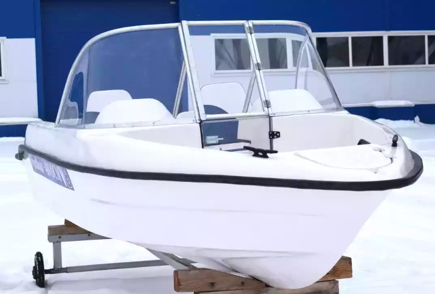 Стеклопластиковый катер Wyatboat-430DCМ (килевая) в Калуге