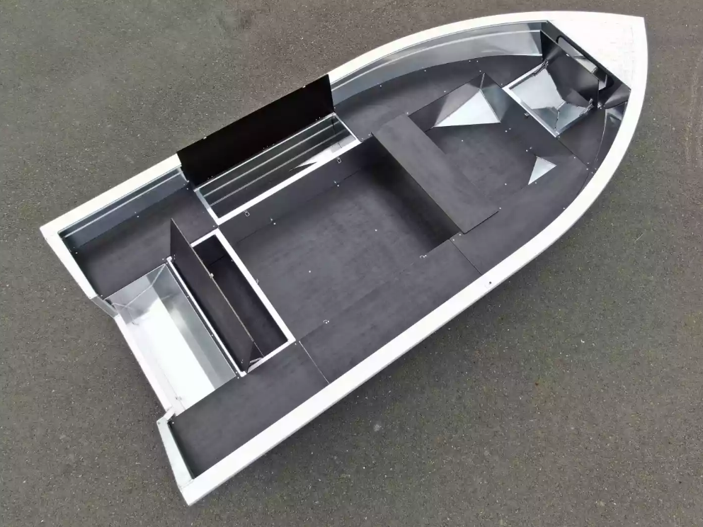 Алюминиевая лодка  Неман-420 в Калуге