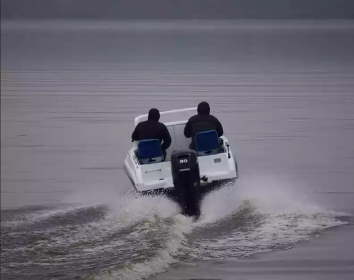 Комбинированный катер Neman-500 с каютой в Калуге