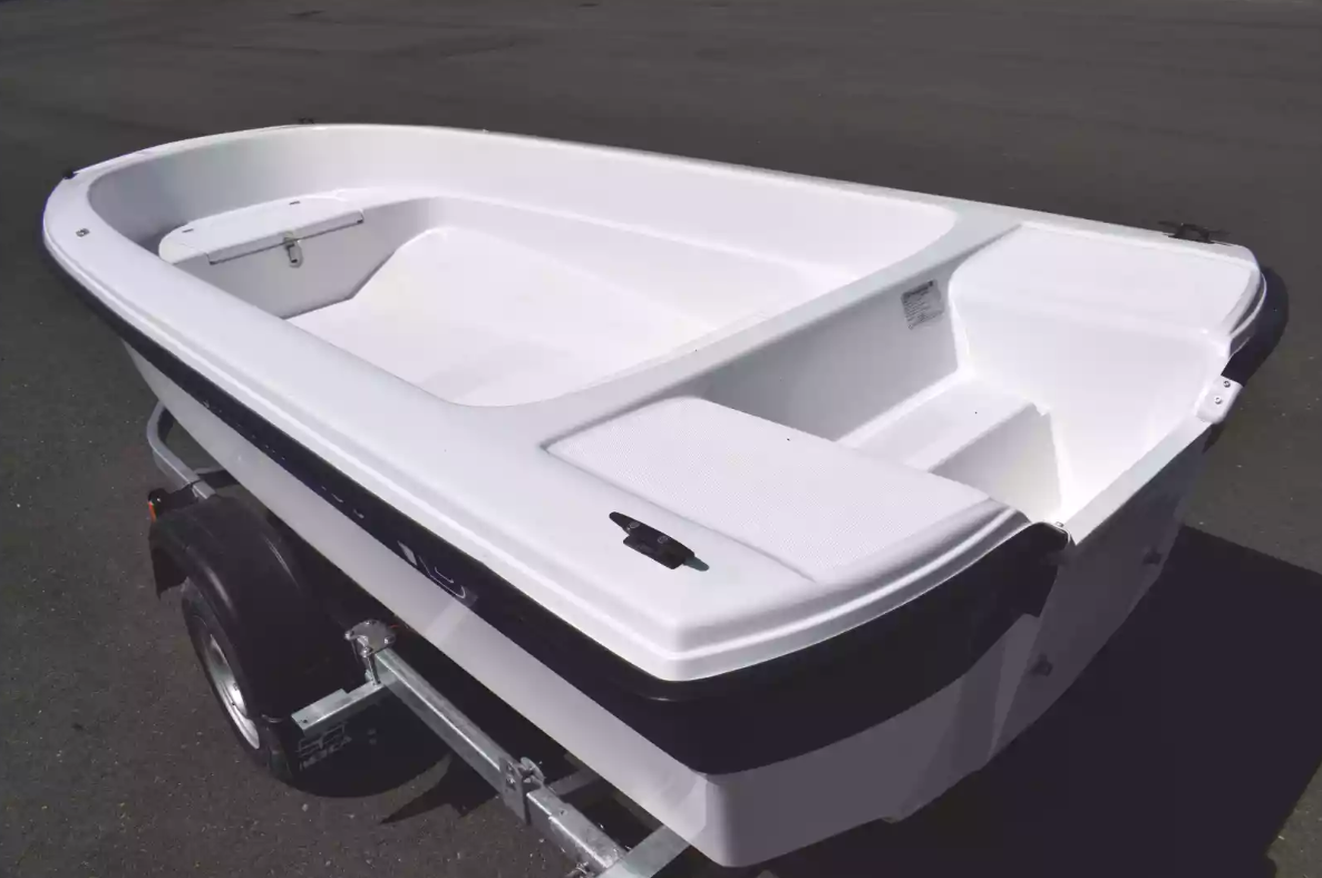 Стеклопластиковая лодка Wyatboat 430 тримаран в Калуге