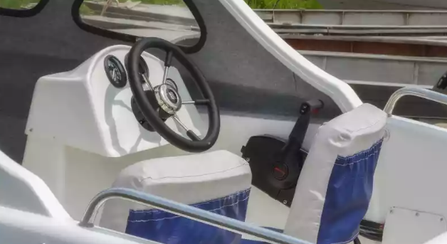 Стеклопластиковый катер Wyatboat-3 П (полурубка) в Калуге