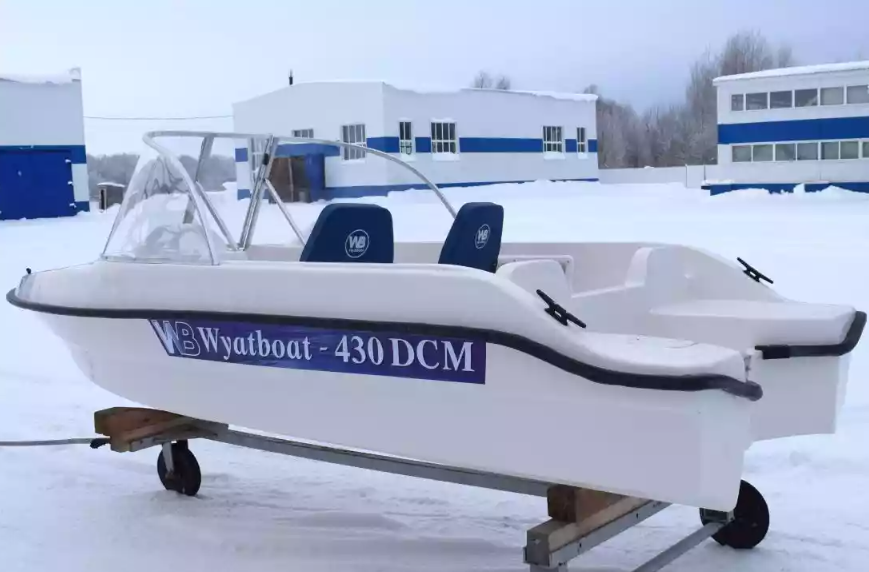 Стеклопластиковый катер Wyatboat-430DCМ (килевая) в Калуге
