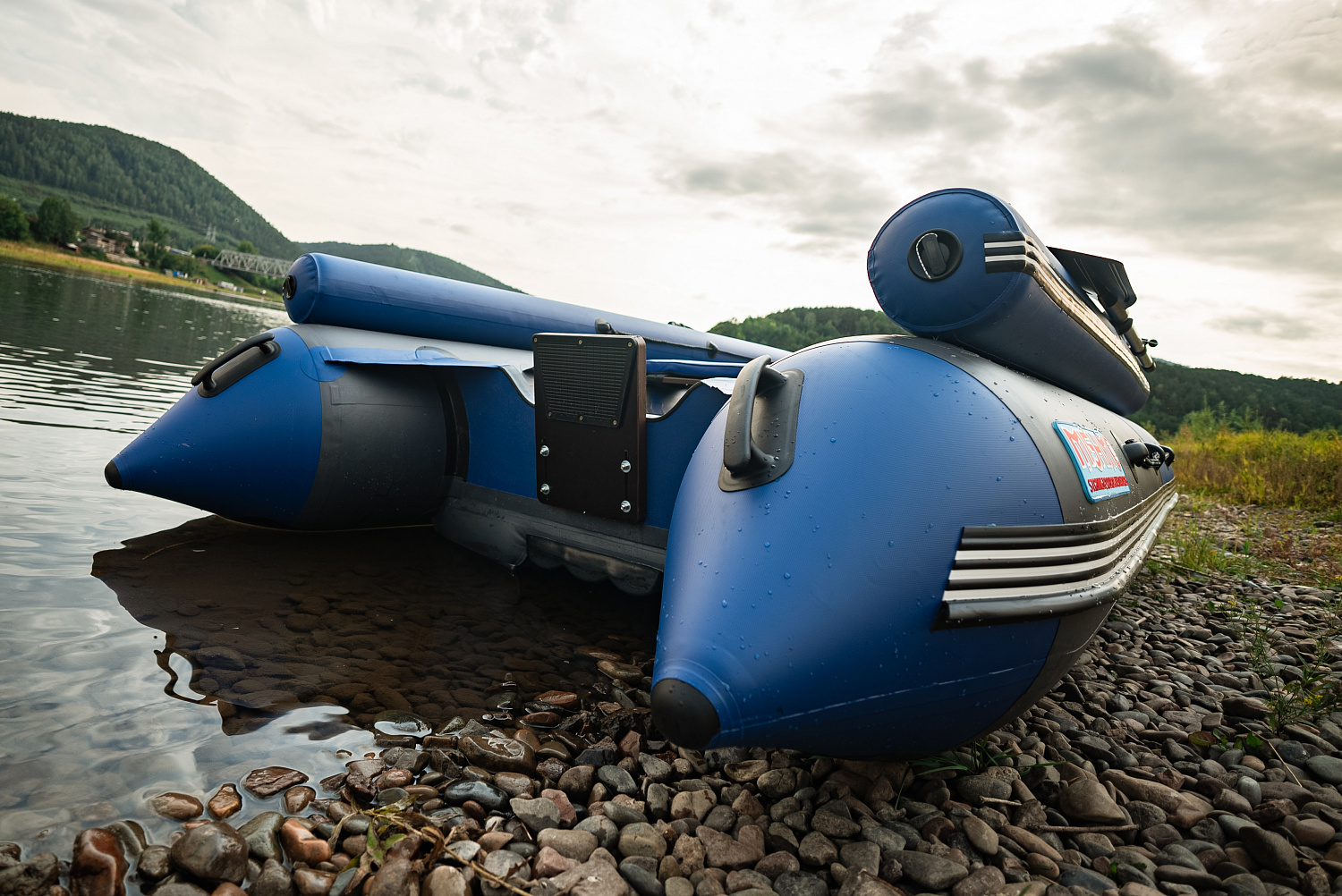 Лодка MISHIMO RIVER FJET PRO 430  под водомет в Калуге