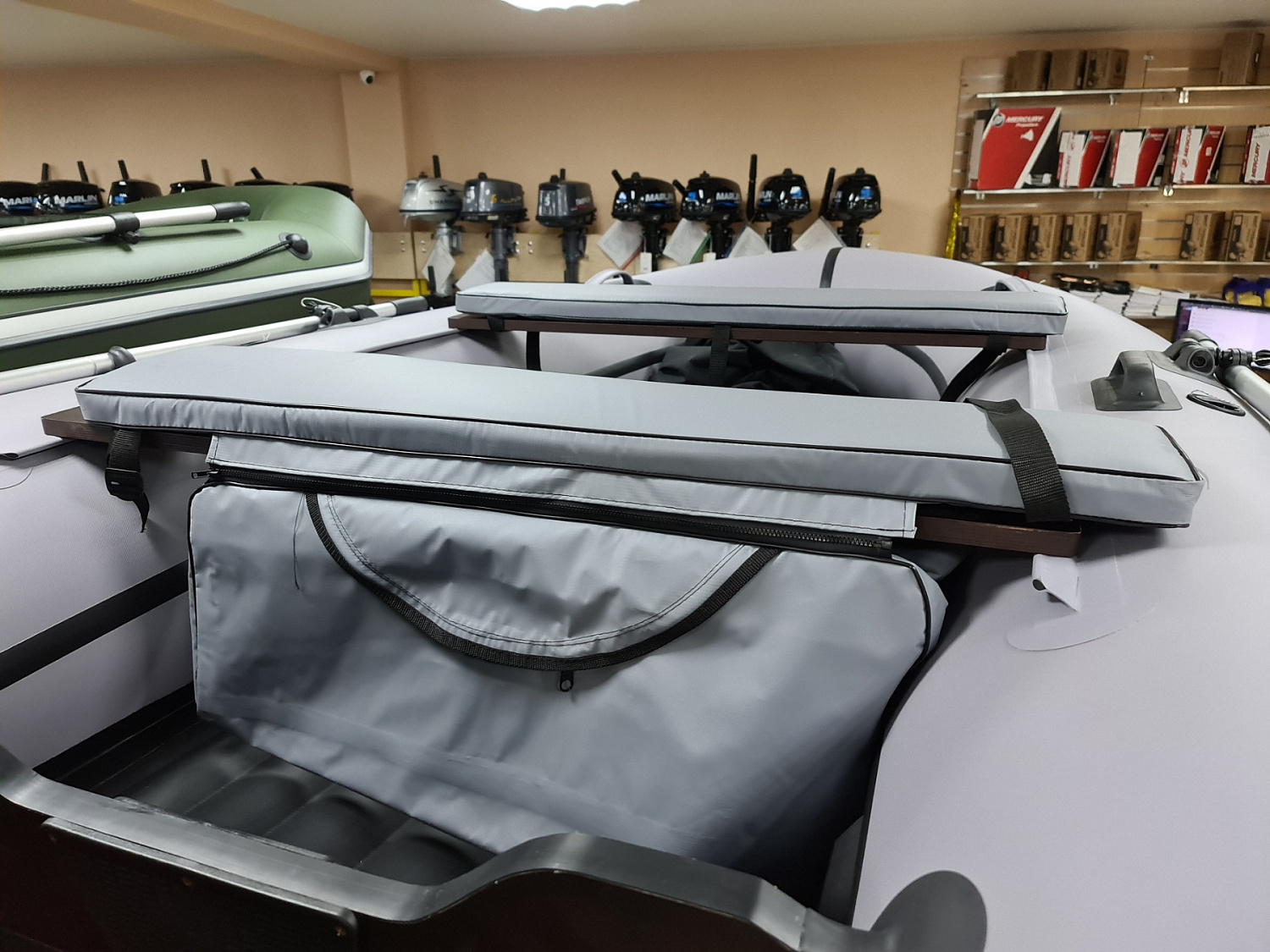 КОМПЛЕКТ МЯГКИХ НАКЛАДОК С СУМКОЙ ДЛЯ ЛОДОК 90Х20 СЕРЫЙ в Калуге