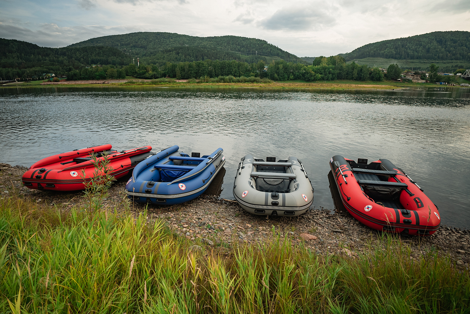 Лодка MISHIMO RIVER FJET PRO 430  под водомет в Калуге