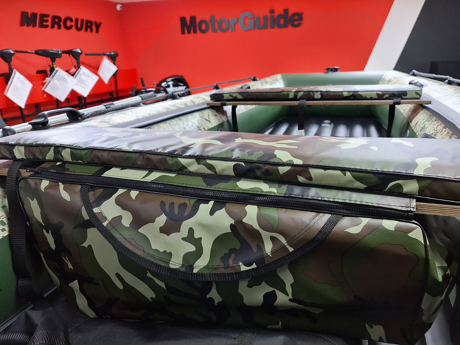 КОМПЛЕКТ МЯГКИХ НАКЛАДОК С СУМКОЙ ДЛЯ ЛОДОК 105Х20 КАМУФЛЯЖ в Калуге