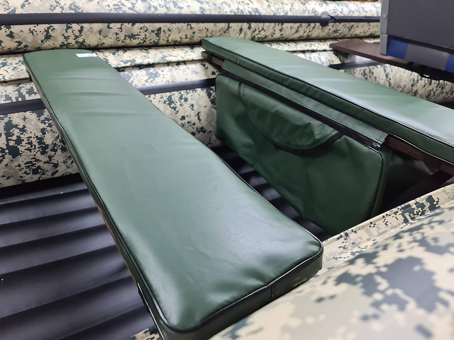 КОМПЛЕКТ МЯГКИХ НАКЛАДОК С СУМКОЙ ДЛЯ ЛОДОК 80Х20 ЗЕЛЕНЫЙ в Калуге